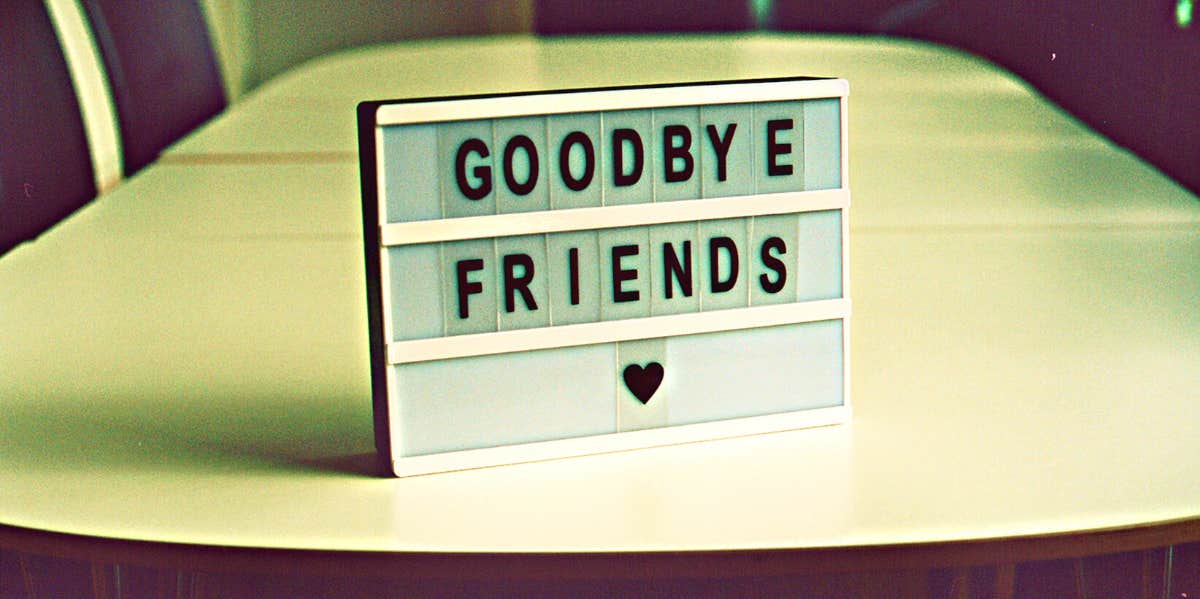 The 3 Zodiac Signs Who Have The Courage To Dump Their Toxic Friends During Mars Sextile Uranus, May 8 - 12, 2022 zodiac signs courage to dump toxic friends may 8 - 12, 2022