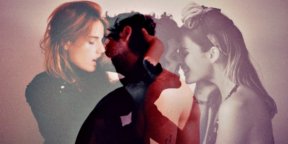 couple kissing couple kissing