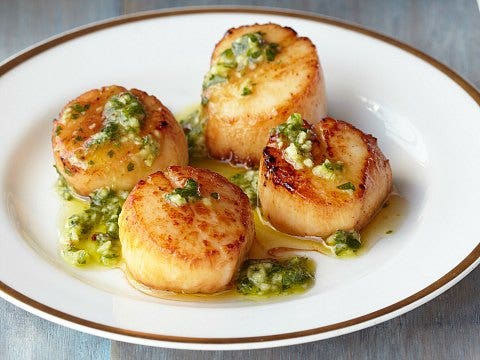 Pan-Seared Scallops With Chimichurri 