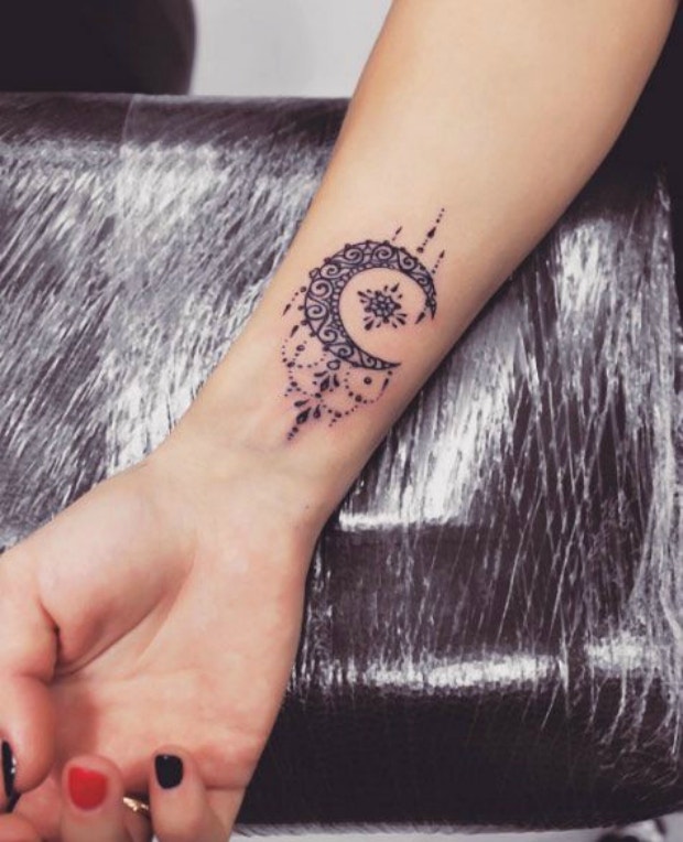 Best Wrist Tattoos – Meanings, Ideas, and Designs for 2022 - TattoosInsta