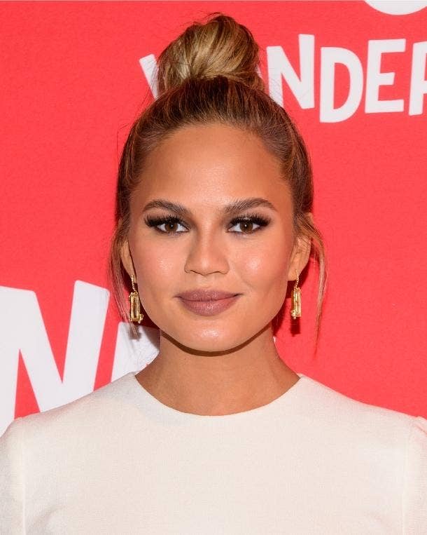 celebrity new years resolution chrissy teigen