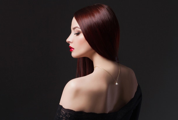 hair color trends 2022 deep red hair 