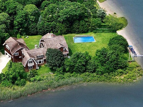 Kourtney Kardashian & Khloe Kardashian's Hamptons mansion