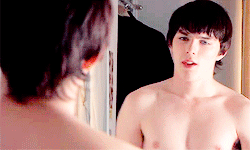 It turned out that Nicholas Hoult loves Nicholas Hoult, first and foremost (Hey, someone has to.) Nicholas Hoult shirtless - Tumblr