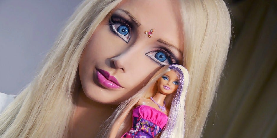 Begrænse Ulv i fåretøj løber tør 14 Creepy, Bizarre REAL-LIFE Human Barbie Dolls Of The World | YourTango