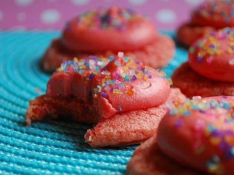 Valentine&#039;s Day desserts bubblegum sugar cookies