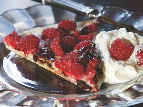 Valentine&#039;s Day desserts chocolate raspberry quesadilla