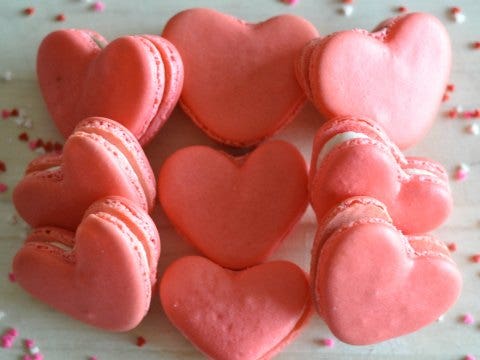 Valentine&#039;s Day desserts macaroons