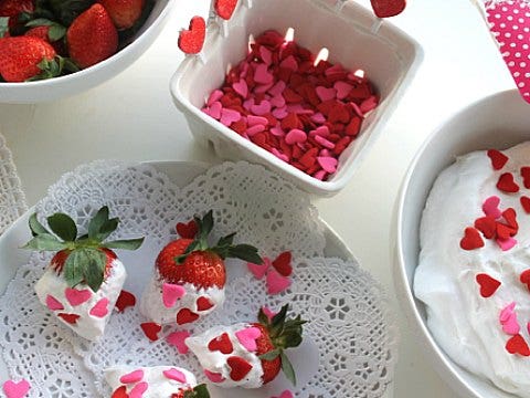 Valentine&#039;s Day desserts strawberry cool whip
