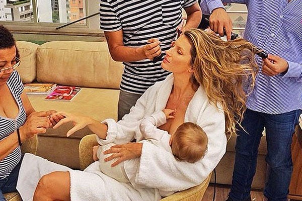 boobs gisele, gisele breastfeeding, gisele bundchen, gisele bundchen breastfeeding