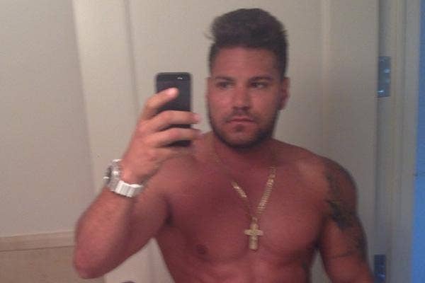 Ronnie Ortiz-Magro of the Jersey Shore shirtless in an Instagram selfie