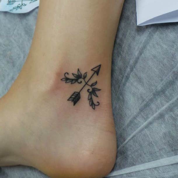 Arrow Tattoo Design On Foot - Tattoos Designs