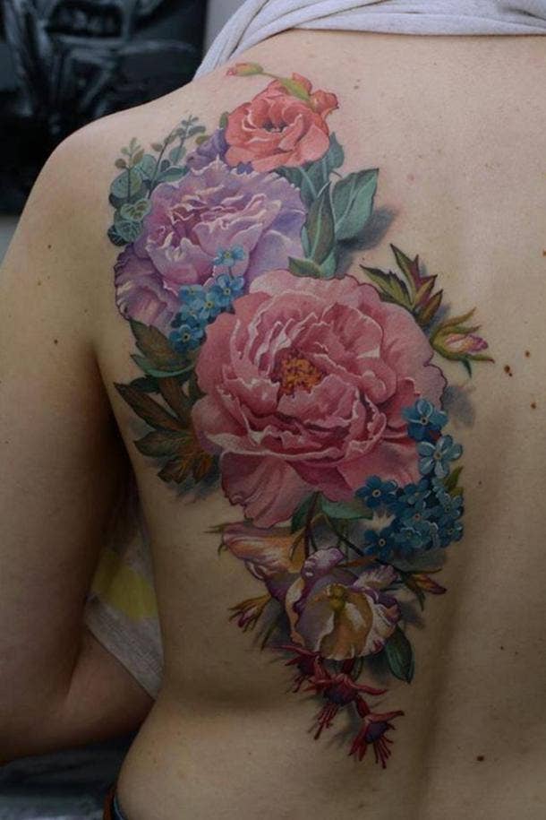 130 Beautiful And Classy Back Tattoo Ideas For Women