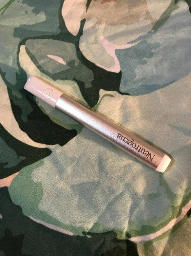 neutrogena light therapy pen for cystic acne