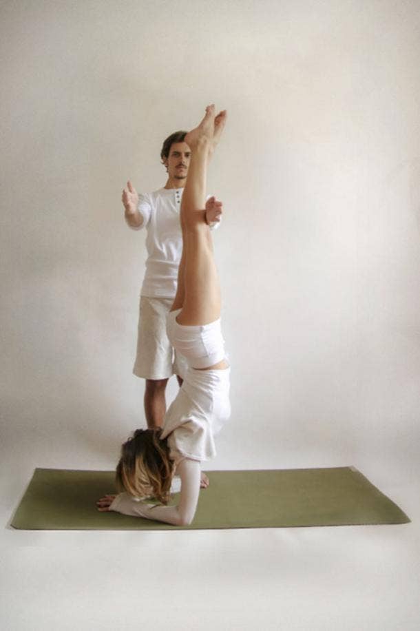 25 Couple Yoga Poses That Will Make You Feel Healthier & Get You