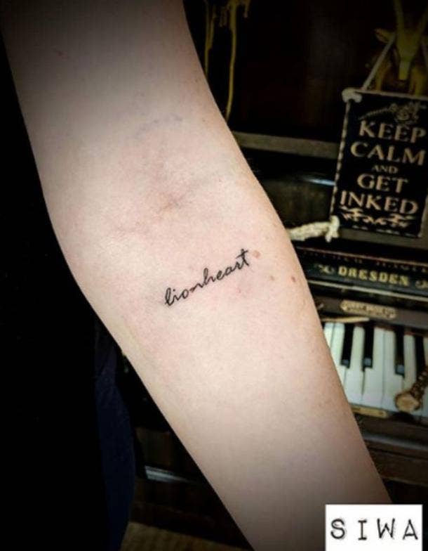 38 Small Meaningful Tattoos That Are Permanent Reminders