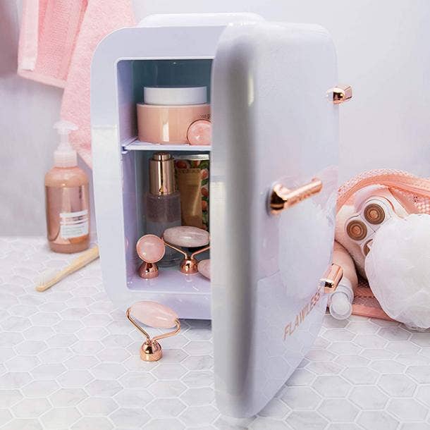 Finishing Touch Flawless Mini Beauty Fridge