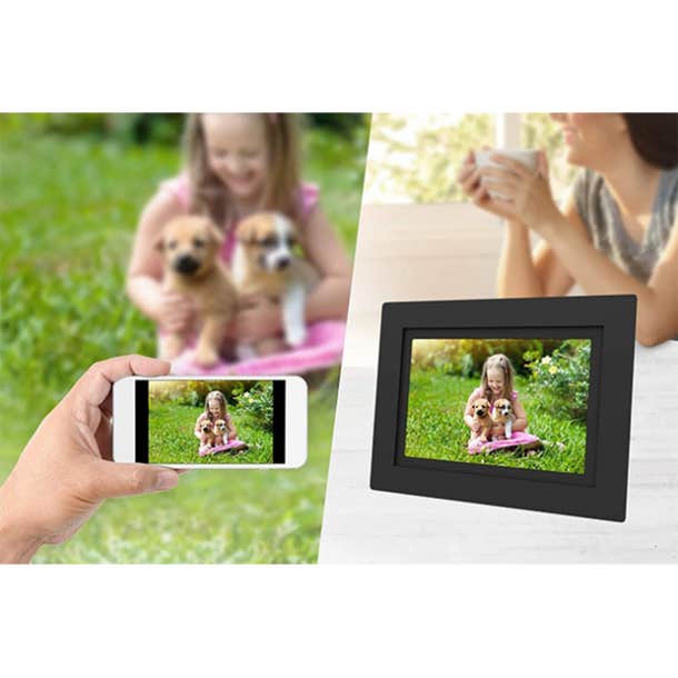 Simple Smart Home 10.1" Friends and Family Cloud Frame Smart Decoration (Refurbished)