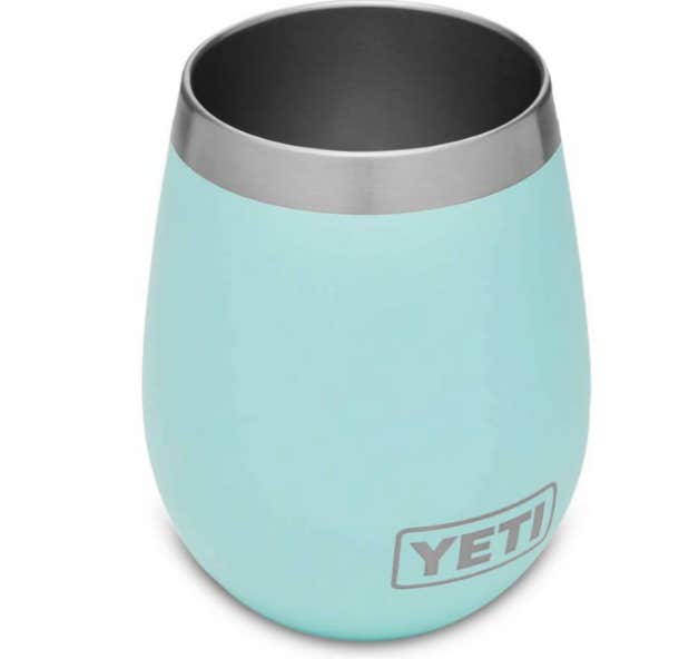 Christmas gifts for parents / yeti wine rambler