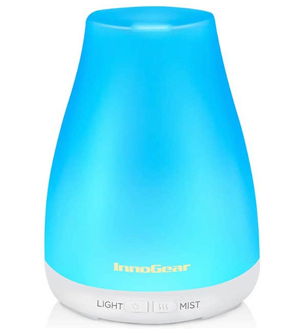 Reviewers Are Obsessed With the InnoGear Essential Oil