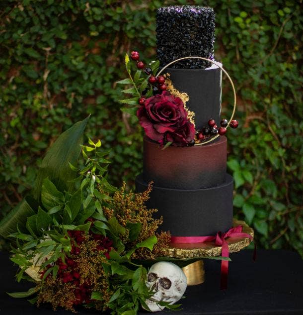 halloween wedding ideas black wedding cake