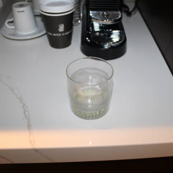 Bob Saget s Hotel Room Photos Show Headboard That May Have Caused His Death - 25