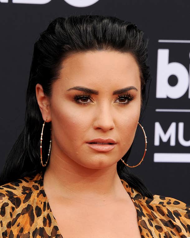 demi lovato celebrity apologies