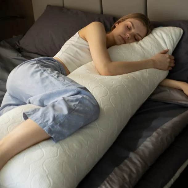 Everlasting Comfort Body Pillow