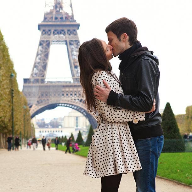 eiffel tower best places to make out