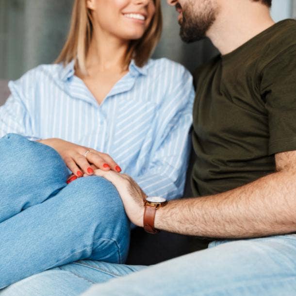 10 Physical Signs A Woman Is Interested In You   Female Body Language   Esther Bilbao - 18