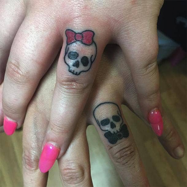 skull wedding ring tattoo