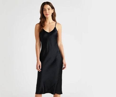 6 Must Have Sexy Little Black Dresses  To Drive Him Wild  - 37