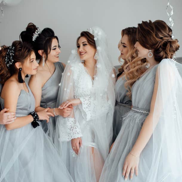 bride refuses to let bridesmaid wear different color dress to wedding to honor late mother
