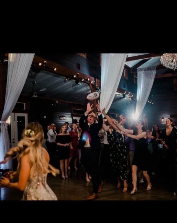 Bride Does A Cat Toss At Her Wedding And Every Single Guest Participated - 54