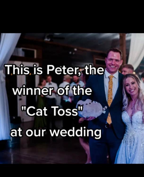 Bride Does A Cat Toss At Her Wedding And Every Single Guest Participated - 18