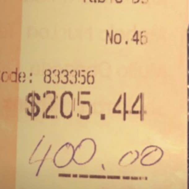 couple tips waitress $400 on a $200 bill