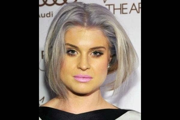 2. Wearing the wrong foundation color