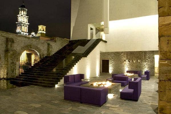 international date night bar