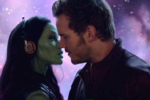 Gamora and Star-Lord (Zoe Saldana and Chris Pratt) in &#039;Guardians Of The Galaxy&#039; about kiss and show their romance