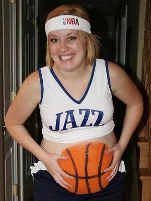 10 Hilarious Halloween Costumes For Pregnant Women Yourtango