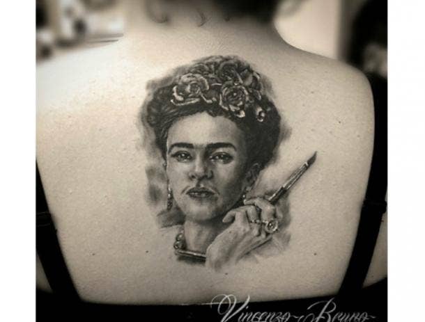 A wonderful portrait tattoo. frida kahlo 22