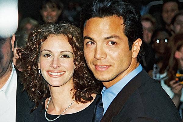 julia roberts and benjamin bratt