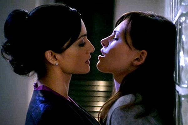 11 Of The Best Gay And Lesbian TV Couples Ever YourTango