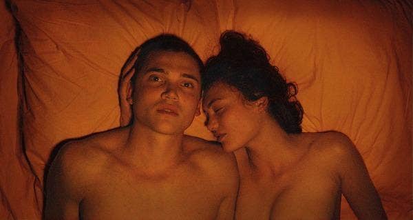 You Can Watch A Film With Real Sex On Netflix Right Now 