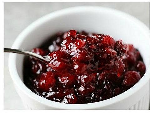 Simple and Amazing Cranberry Sauce