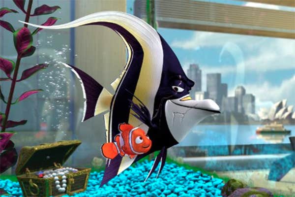 Pixar Finding Nemo Scuba diving fish tank