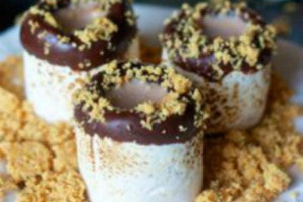 boozy s&#039;mores marshmallow shooters
