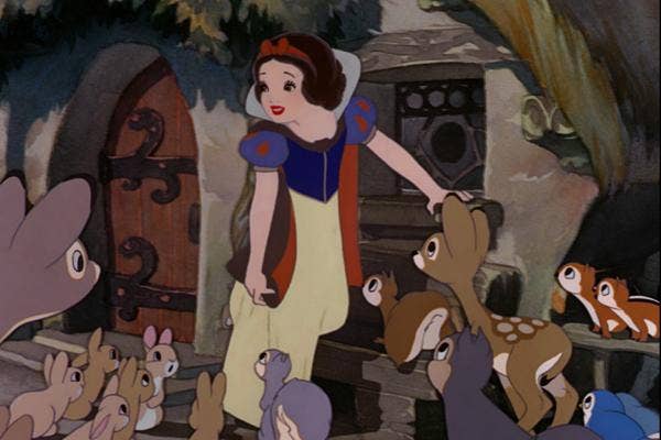 Snow White, Snow White and the Seven Dwarfs, Snow White animals, Snow White whistle while you work, Disney princess, Disney love, Disney Snow white, Disney, Disney cartoons, Disney princesses, love lessons, love