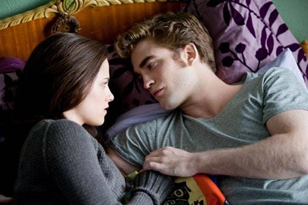 Kristen Stewart and Robert Pattinson as Bella Swan and Edward Cullen in The Twilight Saga Eclipse Bella and Edward Rob and Kristen Robsten breakup cheating love kristen stewart rupert sanders liberty ross