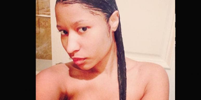 Nicki Minaj naked selfie in the shower